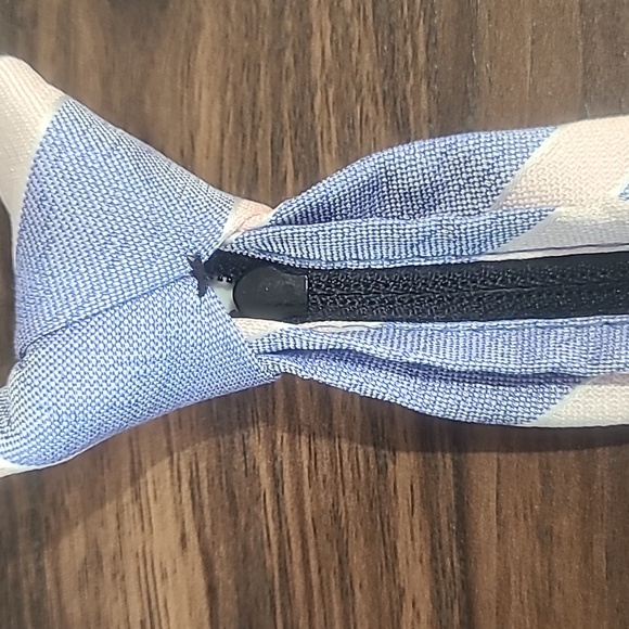 👔Kids Bundle Deal of 3 ties and 1 Bow tie👔 - Picture 5 of 10